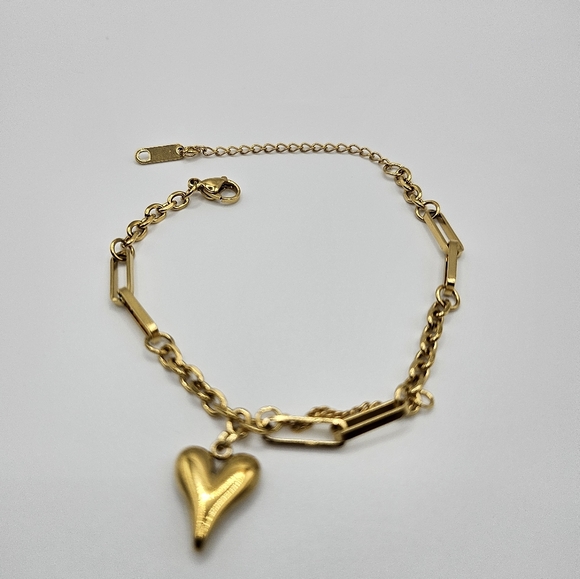 🆕️Heart chape pendant chain links bracelet  💖 - Picture 2 of 3